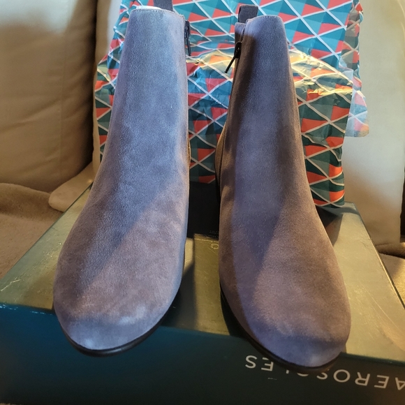 Aerosoles Women's Alisa Chelsea Boots - Picture 4 of 9